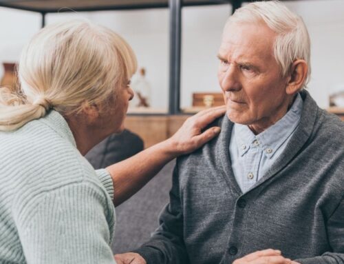Watch Out for These 8 Early Warning Signs of Dementia